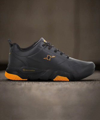 Sparx SM 661 STYLISH SHOES Running Shoes For Men(Black, Gold , 6)