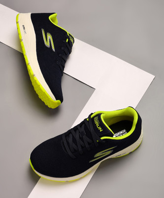 Skechers GO RUN CONSISTENT Running Shoes For Men(Black, Green , 7)