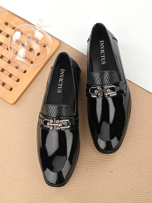 INVICTUS Slip On For Men(Black , 6)