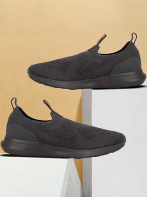 PUMA Dynamite Slip-on Sneakers For Men(Grey , 7)