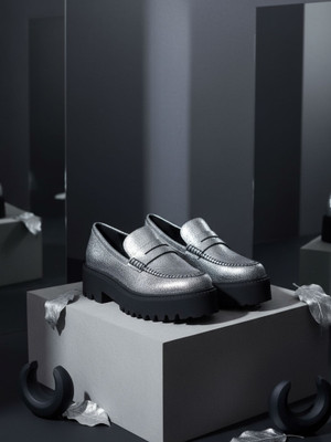 Ezok Women Trendy Casual Loafers for Daily Wear with Cushioned Insole and Strong Grip Loafers For Women(Silver , 7)