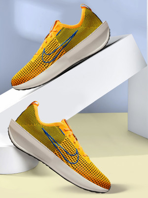 NIKE Interact Run Running Shoes For Men(Yellow , 11)