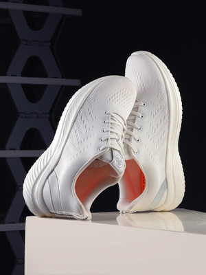 OFF LIMITS DAKOTA Running Shoes For Men(Off White , 8)
