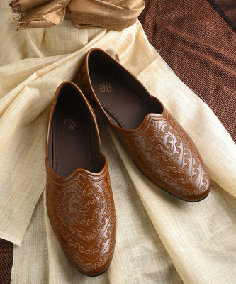 House of Pataudi Jutis For Men(Tan , 11)