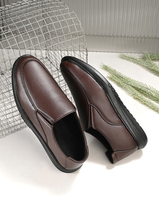 MACTREE Slip On For Men(Brown , 9)