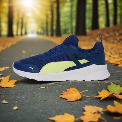 PUMA Amaze Runner Sneakers For Men(Blue , 6)