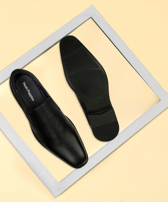 HUSH PUPPIES Slip On For Men(Black , 8)
