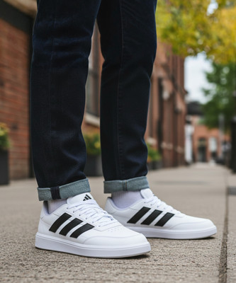 ADIDAS ORIGINALS COURTBLOCK Running Shoes For Men(White , 9)