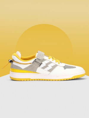 BEWAKOOF White & Yellow Lemonade Color Block Low Top Sneakers Sneakers For Men(Yellow, White , 6)