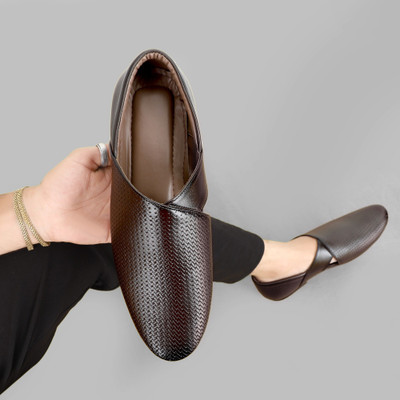 Mark Range Cool Rajasthani Jutis For Men Mojaris For Men Nagra For Men Casuals For Men Mojaris For Men(Brown , 9)
