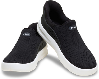 CROCS Inmotion Casuals For Men(Black , 8)