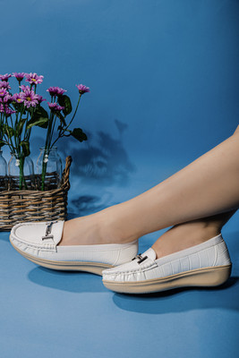 Shezone Loafers For Women(White , 3)