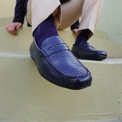 MATR LIFESTYLE MATR Lifestyle Men’s Black Leather Woven Moc Toe Loafers Loafers For Men(Blue , 8)