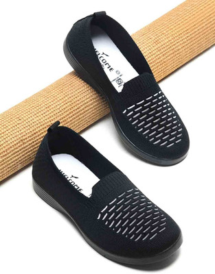 WELCOME Stylish & Comfortable Breathable Walking Casual Perfect for Outdoor Wear Slip On Sneakers For Women(Black , 6)