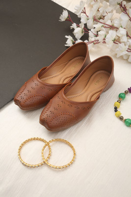 RAHEGAS Traditional Tan Juti for Women | Ethnic Belly Shoes & Bellies For Women(Tan , 7)