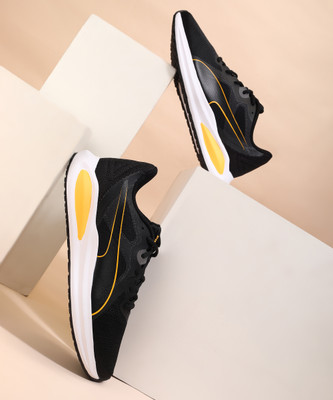 PUMA Twitch Runner Running Shoes For Men(Black , 6)