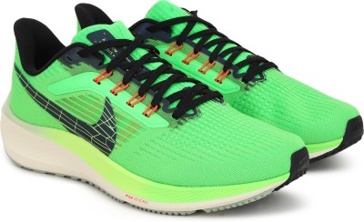NIKE Air Zoom Pegasus 39 Running Shoes For Men(Green)