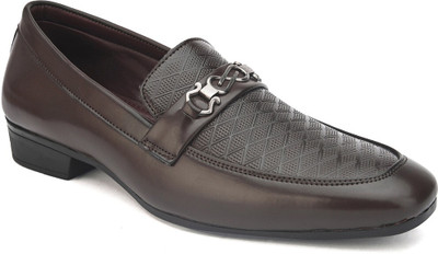 INVICTUS Lifestyle | Soft Cushioned Insole, Slip-Resistance Slip On For Men(Brown , 6)