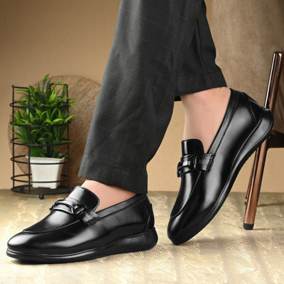 Knoos Slip On For Men(Black , 7)