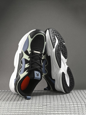 OFF LIMITS DIABLO Training & Gym Shoes For Men(Black , 10)