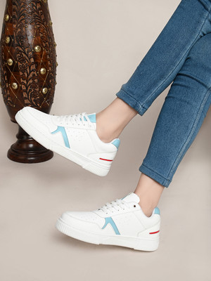 HRX by Hrithik Roshan Sneakers For Women(White , 4)