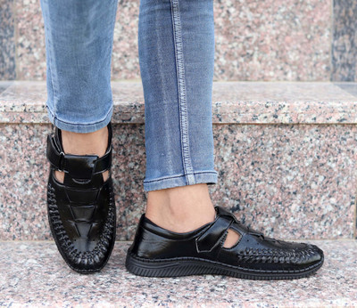 Zixer Men Sandals(Black , 7)