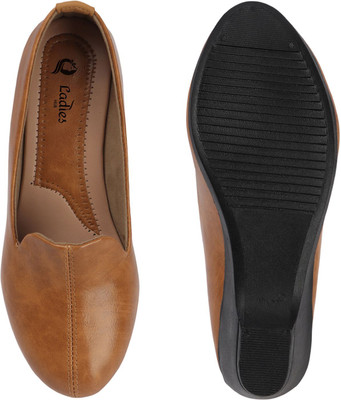 ladies hub Comfortable Stylish winter Formal Casual Leather Moccasins Loafer Shoes Mocassin For Women(Beige , 6)