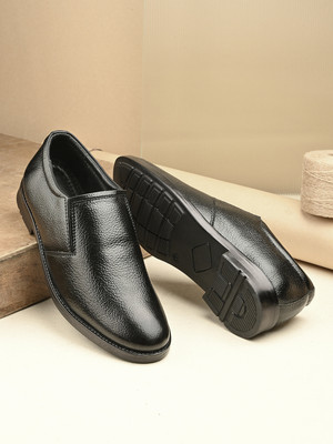 MACTREE Slip On For Men(Black , 6)