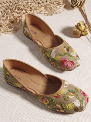 DELY BELY Stlylish Ethnic Jutti Bellies For Women(Multicolor , 5)