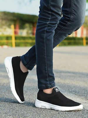 OFF LIMITS CARL Walking Shoes For Men(Black , 7)