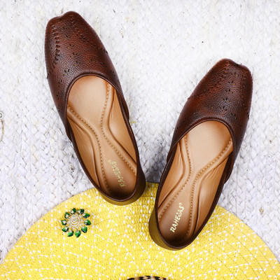 RAHEGAS Women’s Punjabi Jutti |Simple Latest Stylish Ethnic Flats for Bellies For Women(Brown , 4)