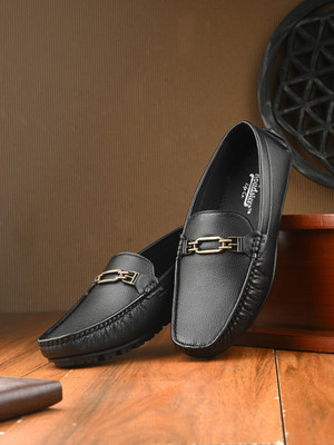 Roadster Premium Stitched Detailing Flexible Loafers For Men(Black , 8)