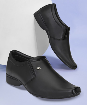 LEEPEETER Slip On For Men(Black , 6)