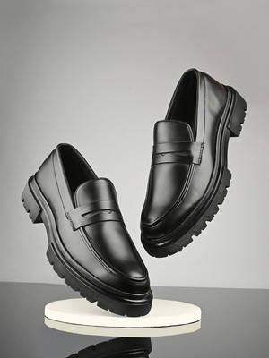 INVICTUS Slip On For Men(Black , 8)