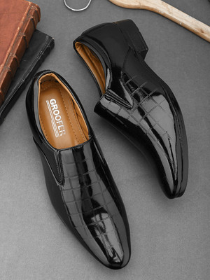 Groofer Groofer Men's Trendy Party wear Formal shoes Slip On For Men(Black , 10)