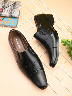 PROVOGUE Slip On For Men(Black , 6)