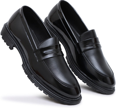 SHUAN Slip On For Men(Black , 6)