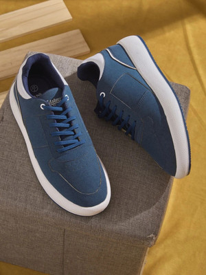 Roadster Everyday Edge Trendy Fashion Double Tone Sneakers For Men(Navy , 7)