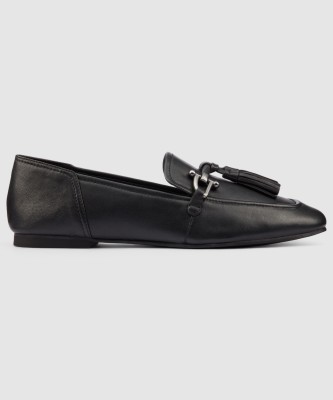 CLARKS Pure2 Tassel Black Leather Casuals For Women(Black , 4)