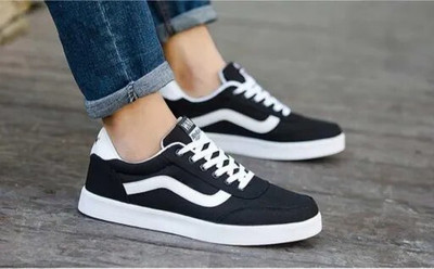 COOPERWINGS Sneakers For Men(Black, White , 5)