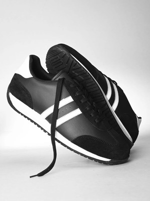 Roadster Comfortable Outdoor Mesh Lace-Ups Casual Sneakers For Men(Black , 6)