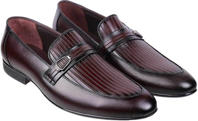 METRO Slip On For Men(Maroon , 9)
