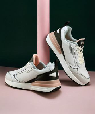 CAMPUS RASSLE Sneakers For Women(White , 6)