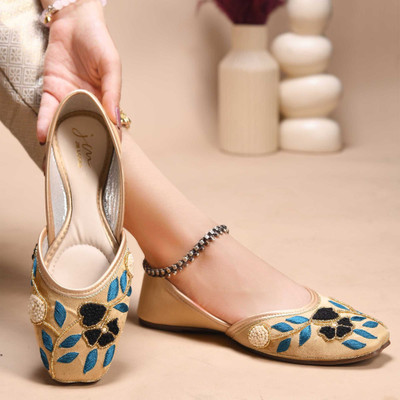jm looks Women Ethnic Embllished Fulkari Jutti Bellies for Wedding & Party Bellies For Women(Gold , 5)