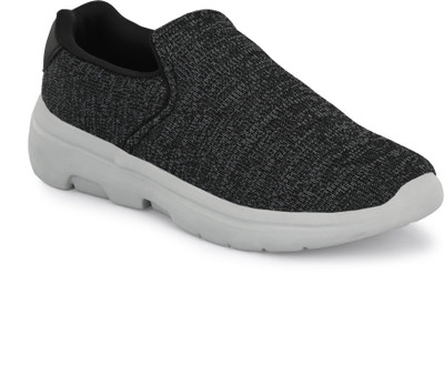 OFF LIMITS Walking Shoes For Men(Black , 7)