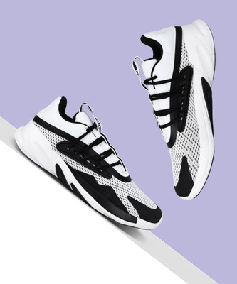 ADIDAS OwntheGoO Sneaker Sneakers For Men(White, Black , 9)