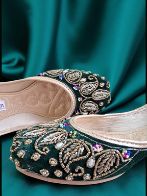 ARNAY Slip On For Women(Green , 6)