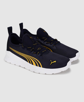 PUMA Gambit Walking Shoes For Men(Blue)