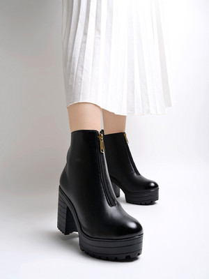 SHOETOPIA Boots For Women(Black , 4)