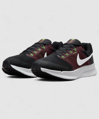 NIKE Run Swift 3 Running Shoes For Men(Black , 7)